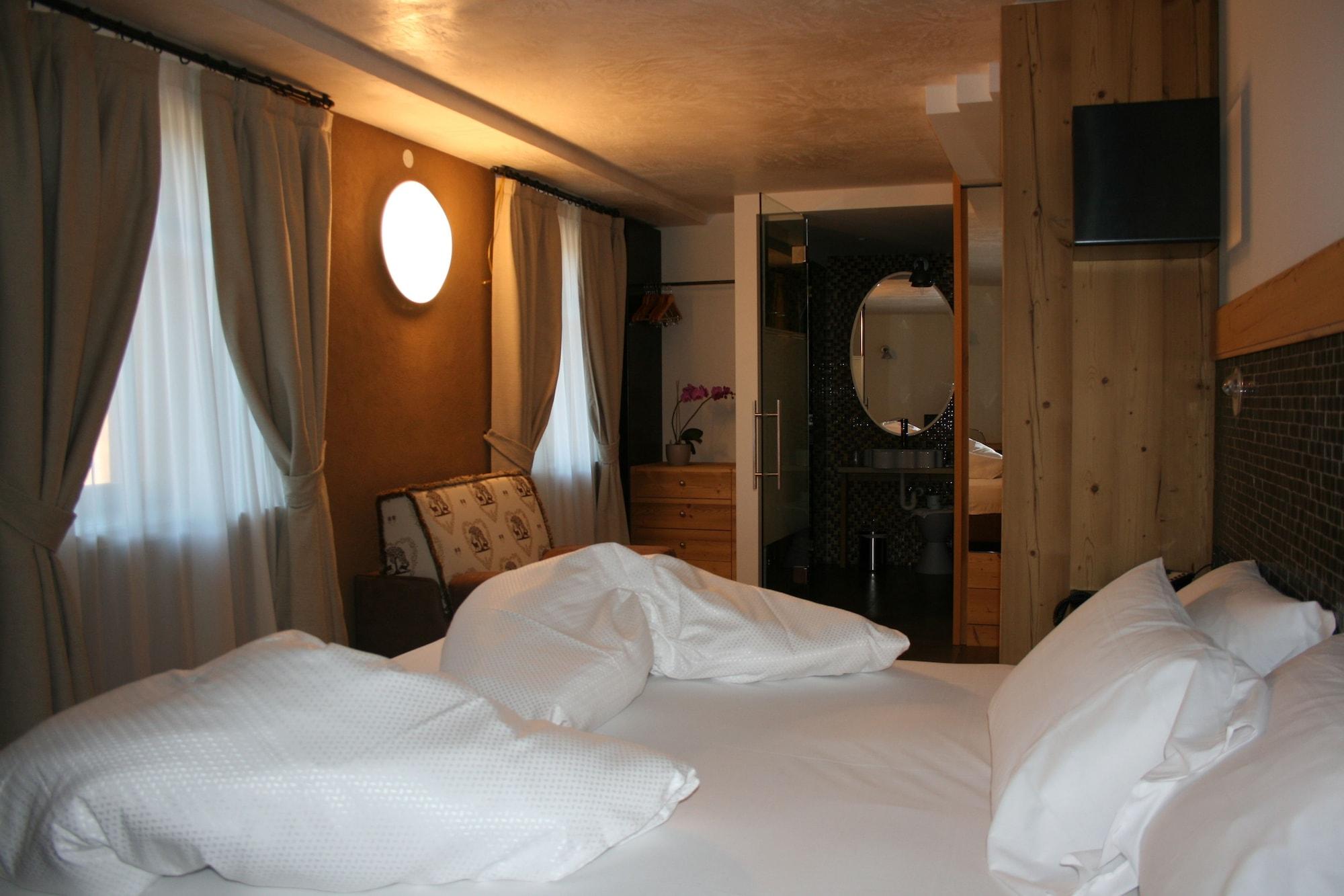 Hotel Orso Grigio Cavalese Buitenkant foto