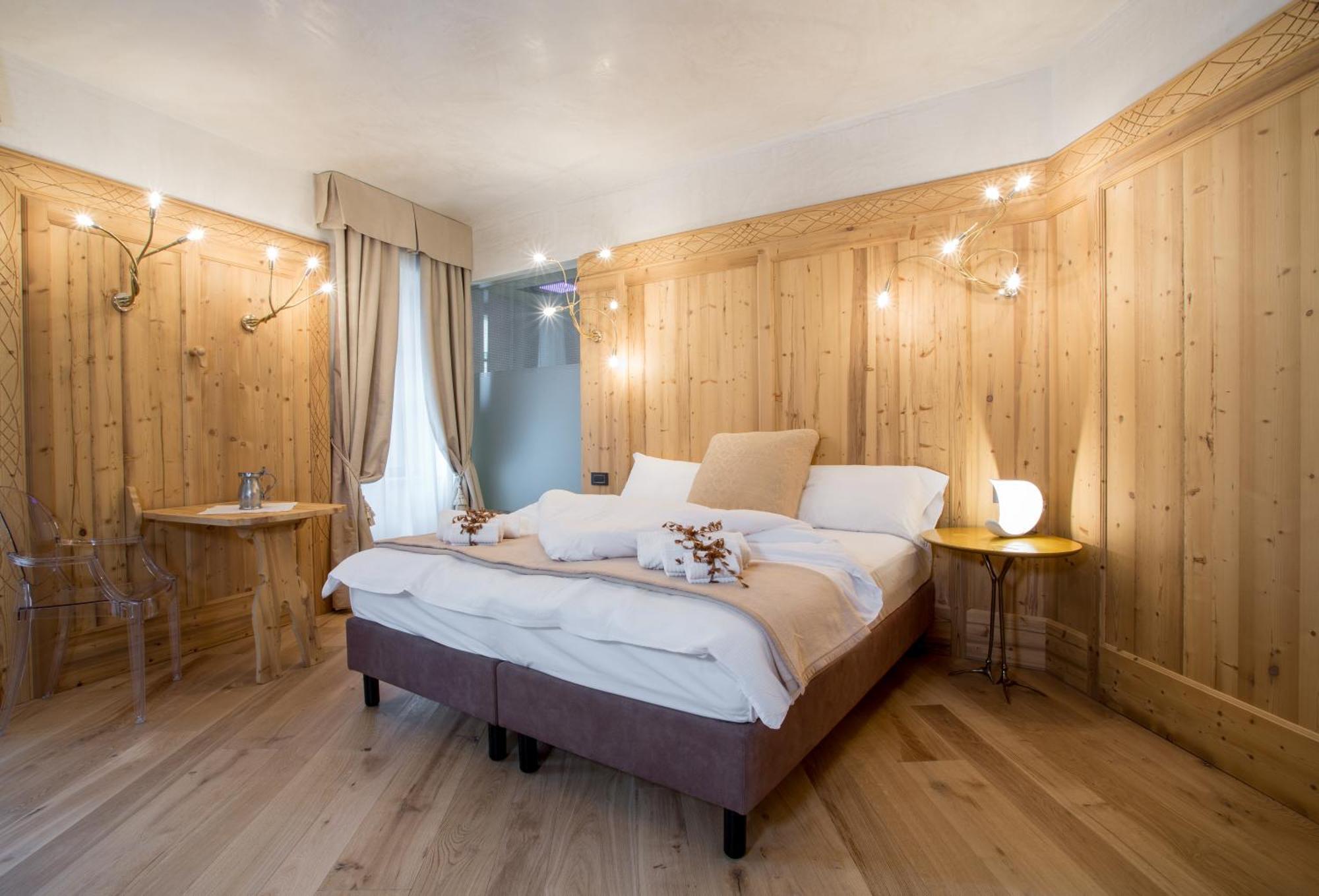Hotel Orso Grigio Cavalese Buitenkant foto
