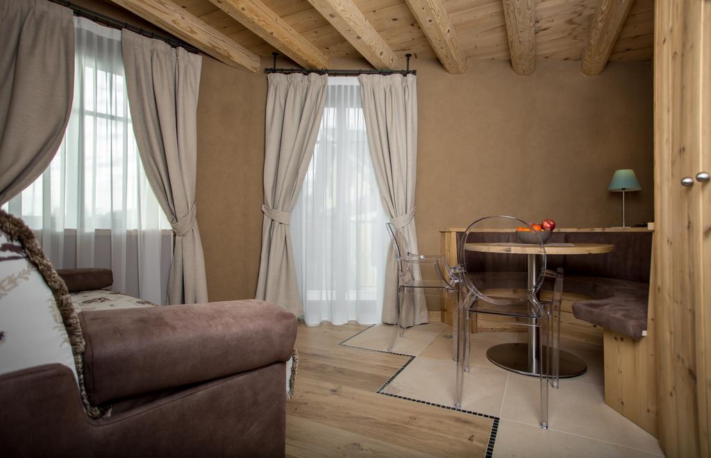 Hotel Orso Grigio Cavalese Buitenkant foto